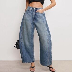 Good American Good Extreme Barrel Jeans‎